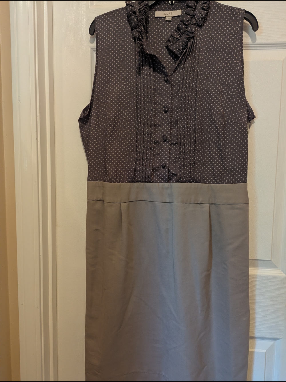 LOFT Two-Tone Sleeveless Polka Dot Midi Dress in Gray
